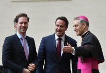 El Vaticano da tratamiento de “consorte” al “marido” del presidente homosexual de Luxemburgo